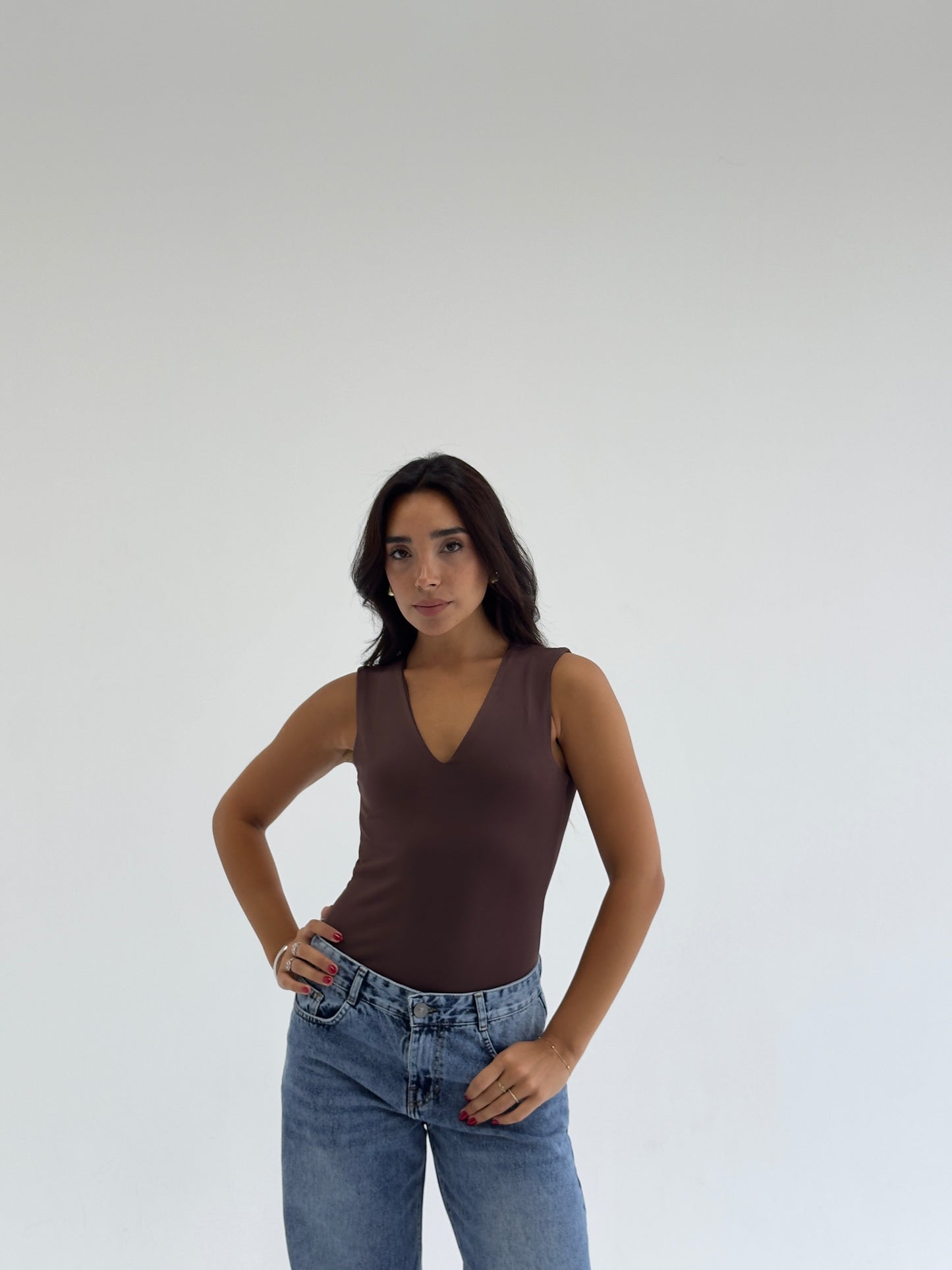 V-NECK TOP