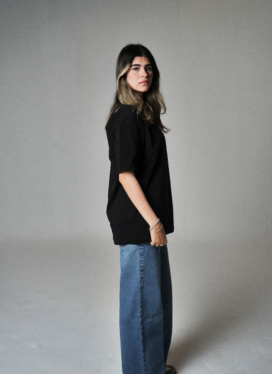 BLACK OVERSIZED T-SHIRT