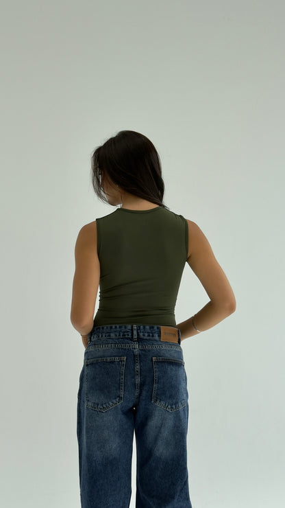 V-NECK TOP