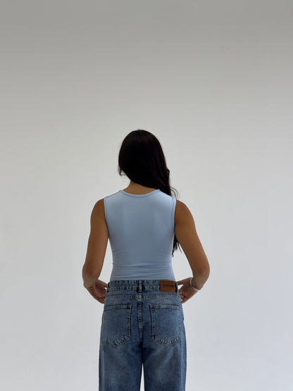 V-NECK TOP