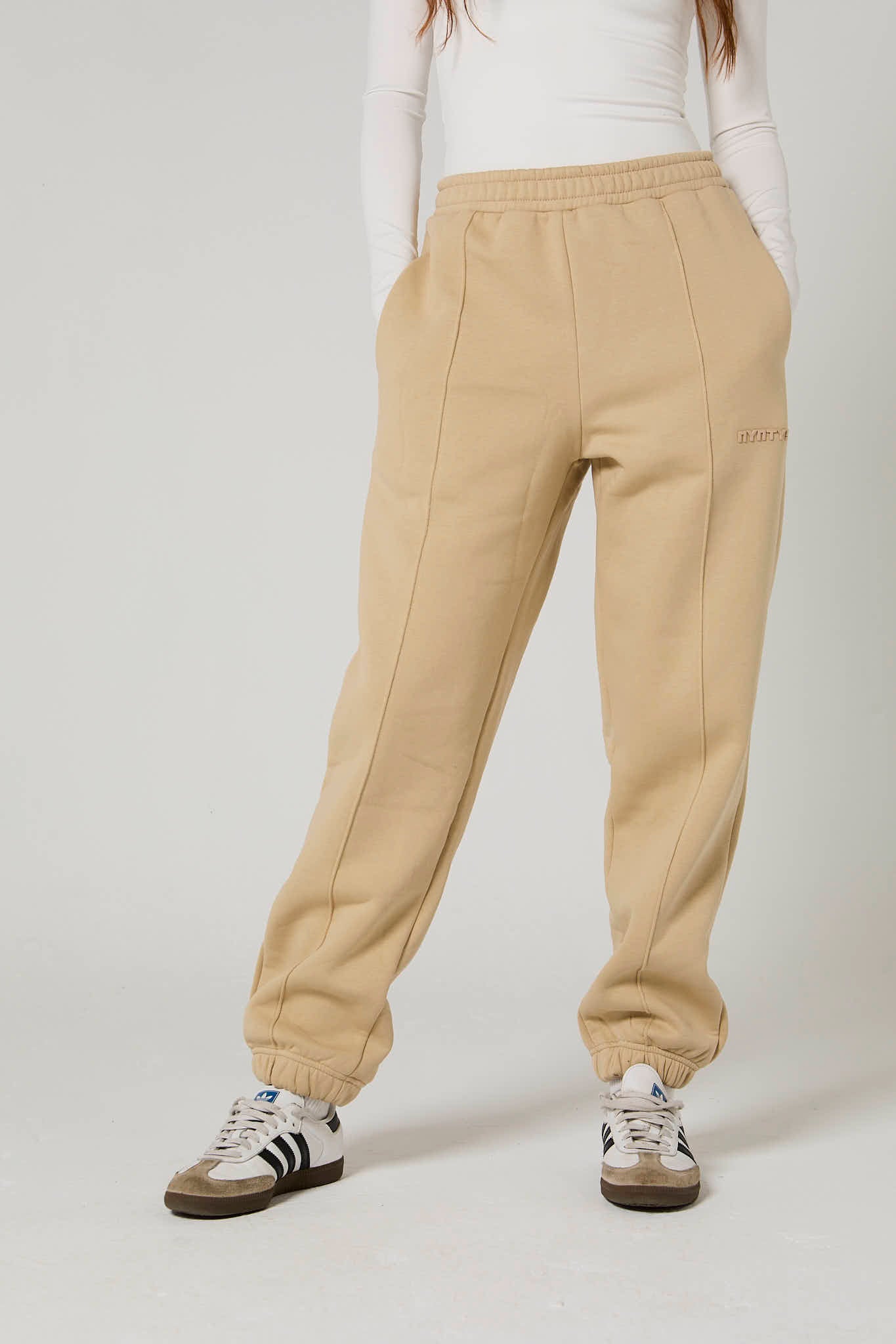 SWEATPANTS