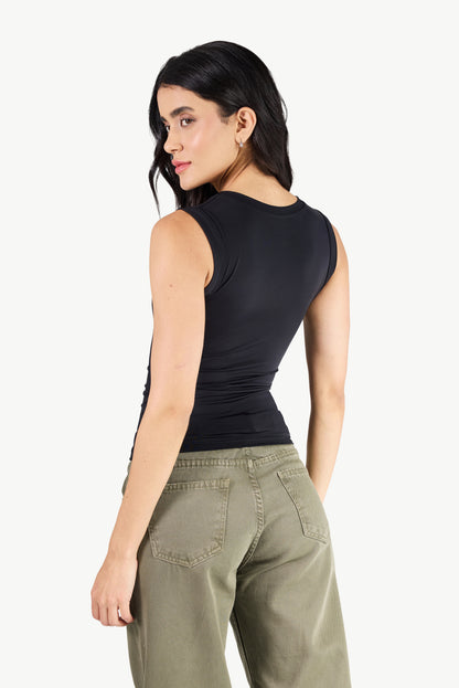 V-NECK TOP